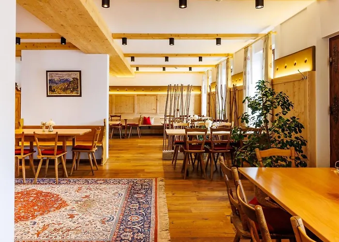 Konukevi Krone Lautlingen 3*