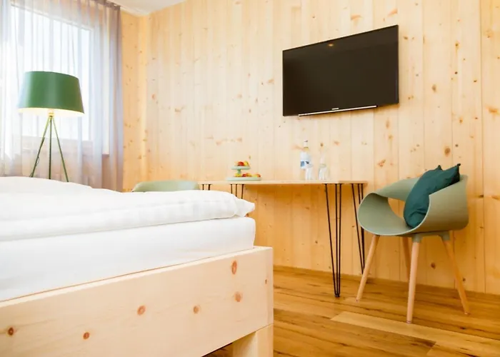 Krone Lautlingen Konukevi 3*